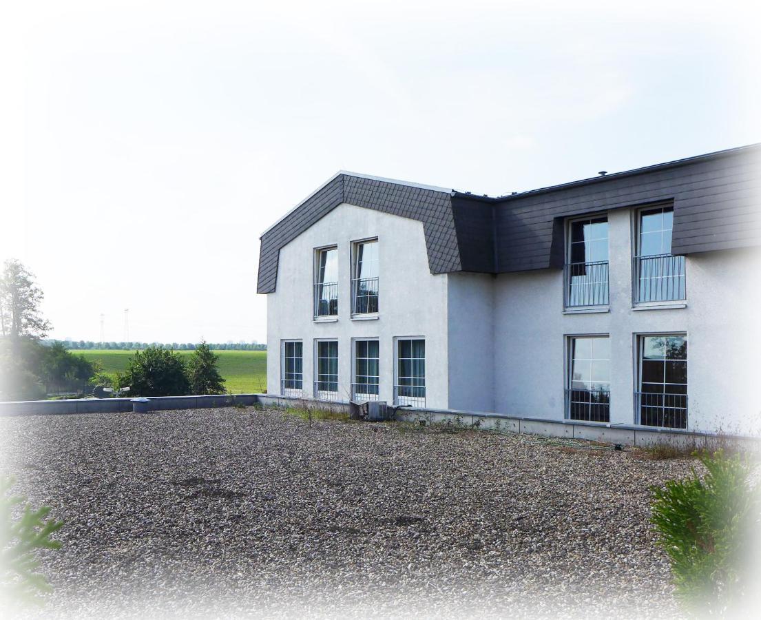 Hotel Lindenberger Hof Ahrensfelde Exterior foto